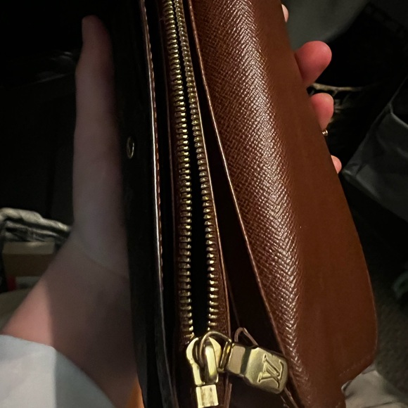 Authentic Louis Vuitton Sarah wallet - Picture 7 of 8